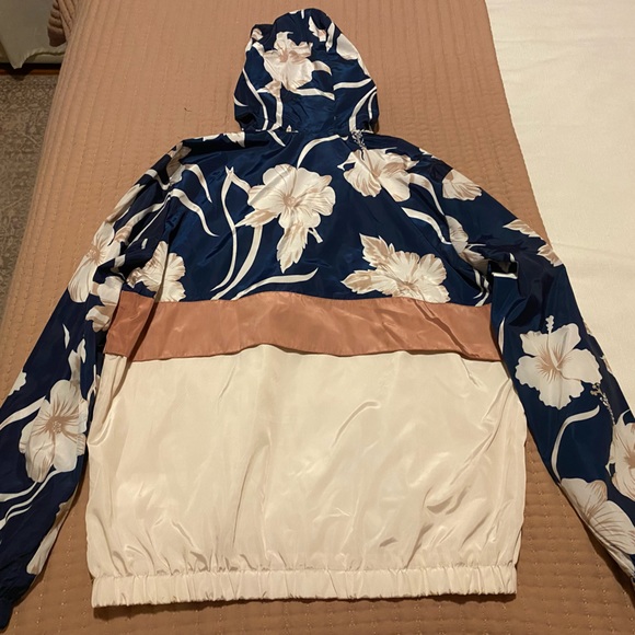 COPY - Guess, Navy Blue/Rose Gold Floral Pull Over - Picture 3 of 3